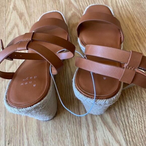 A New Day Tina Wedge Heel Sandal - Picture 5 of 9